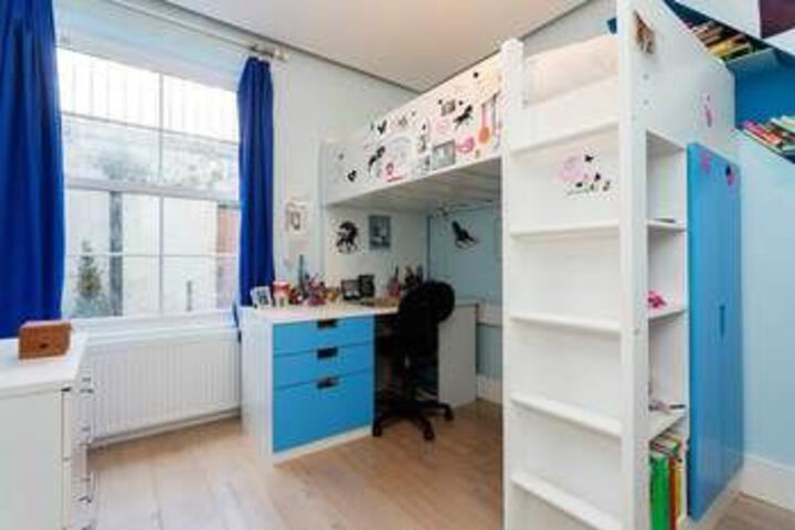 Room 5 of 13