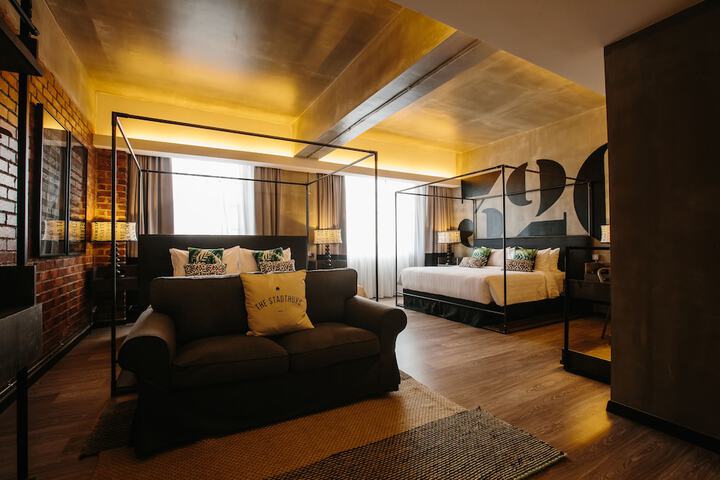 Room 13 of 47