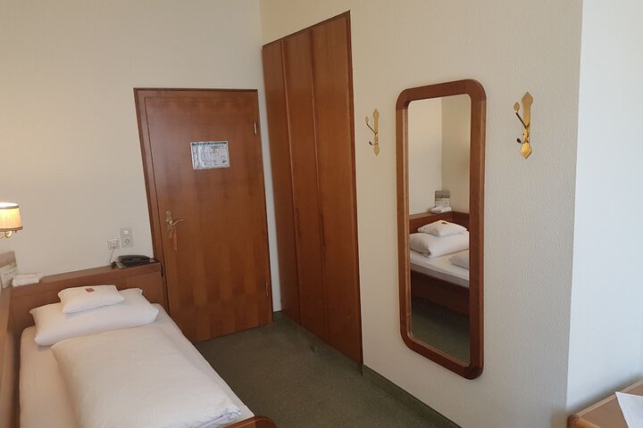 Room 20 of 67