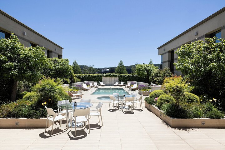 Pool Hotel