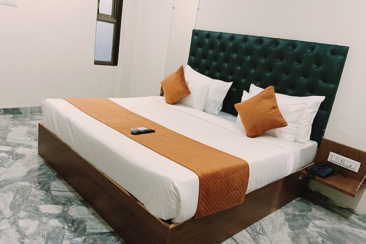 Room 12 of 29
