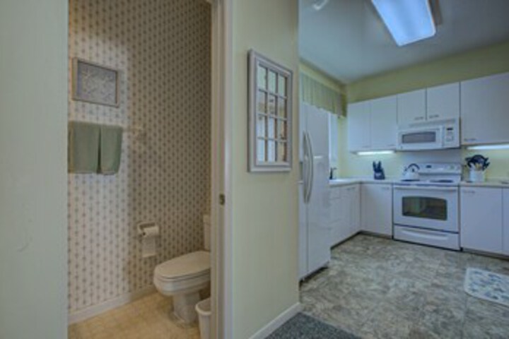 Room 219 of 225