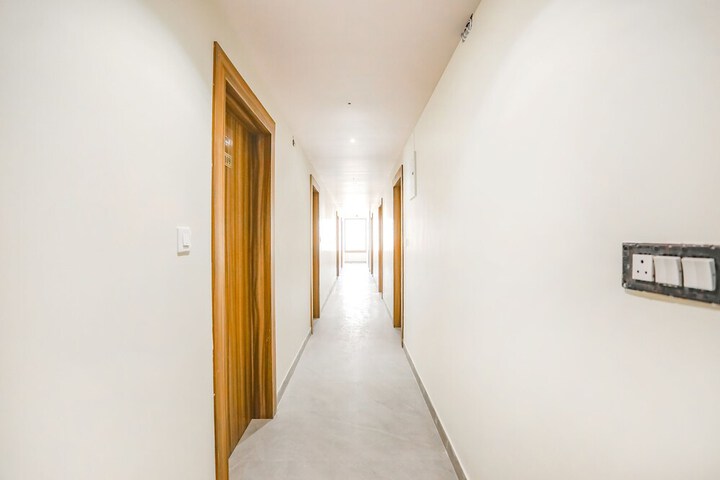 Hotel Interior 4 of 25