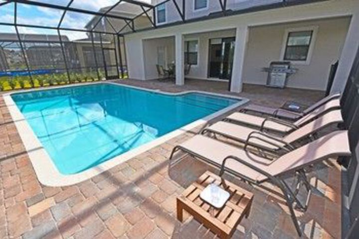 Pool 18 of 24