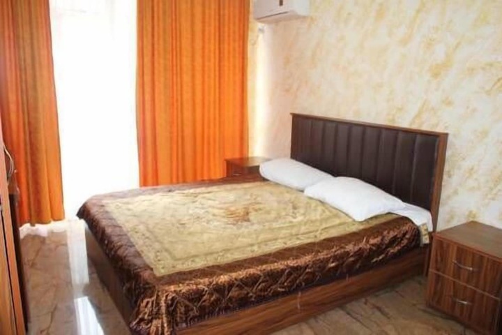 Room 15 of 35