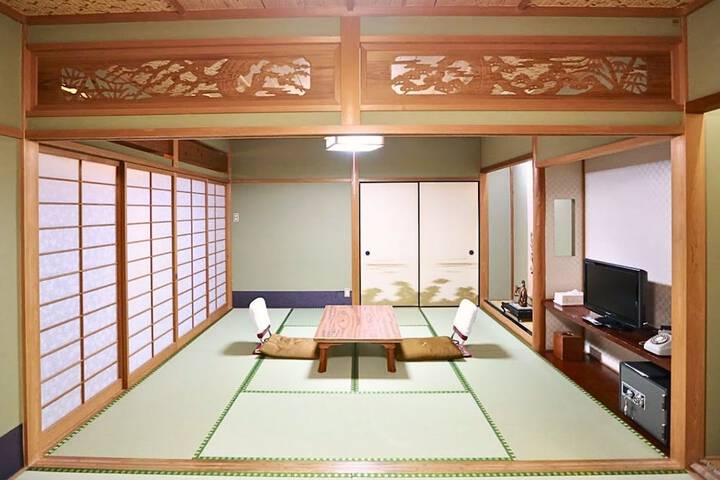 Room 17 of 70