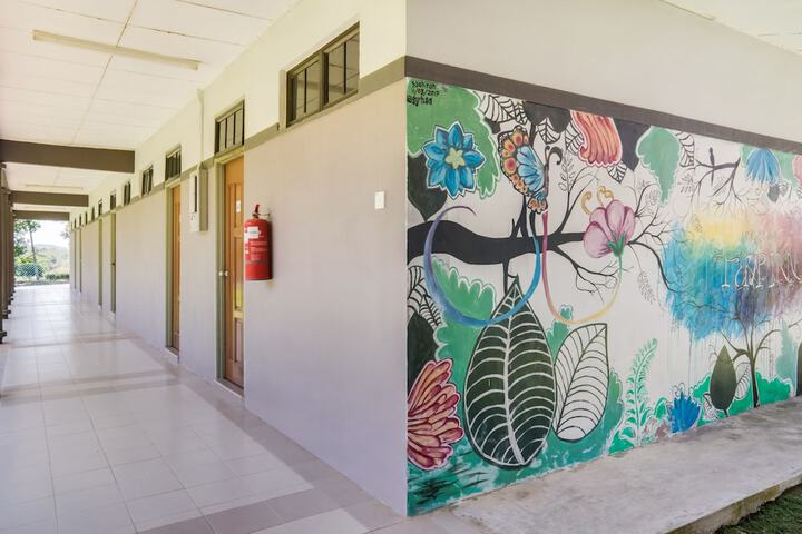 Ballroom/Hall 16 of 21