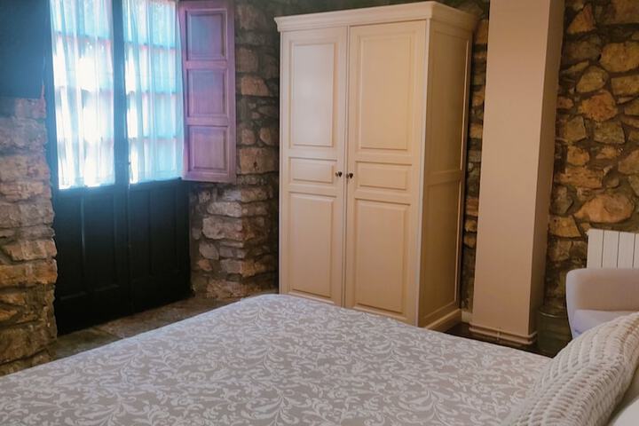 Room 7 of 42