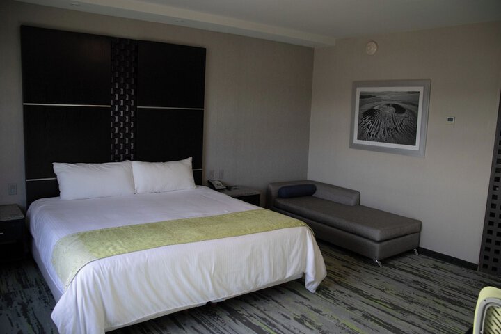 Room 25 of 120
