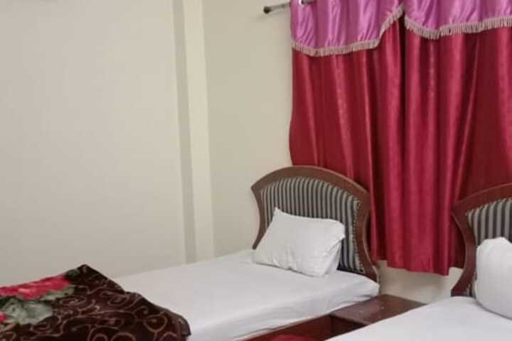 Room 15 of 18