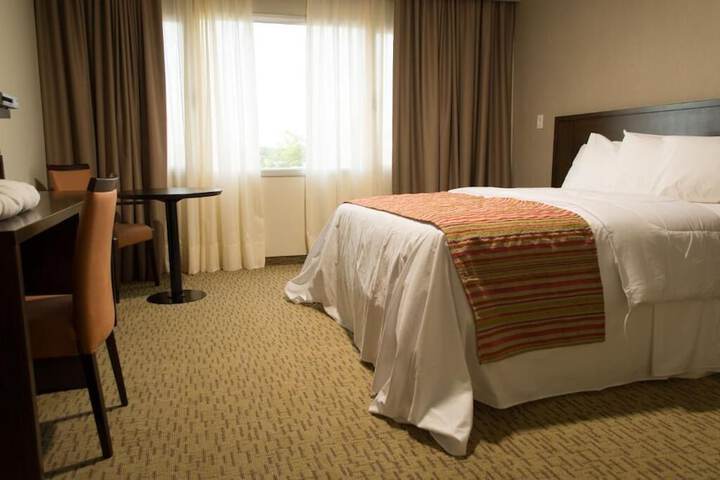 Room 3 of 32