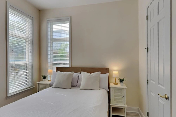 Room 2 of 24