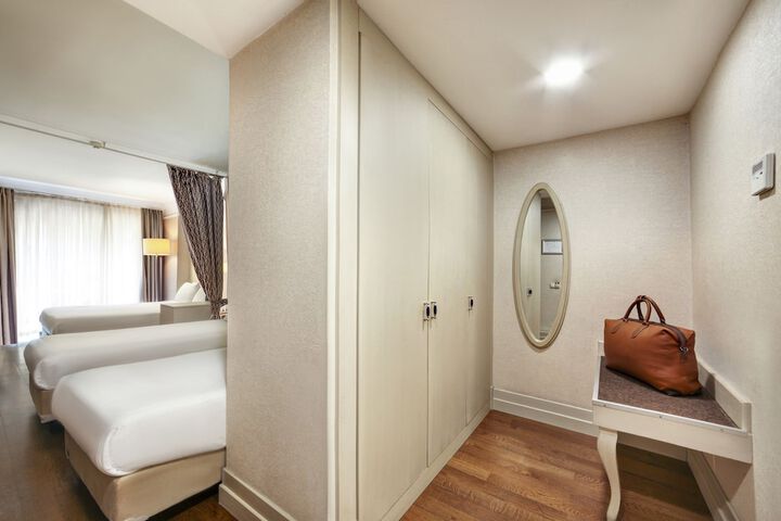 Room 11 of 70