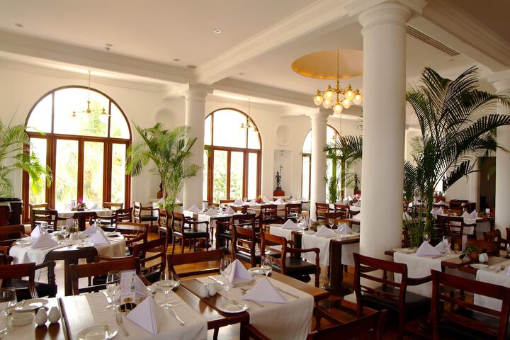 Dining 62 of 90