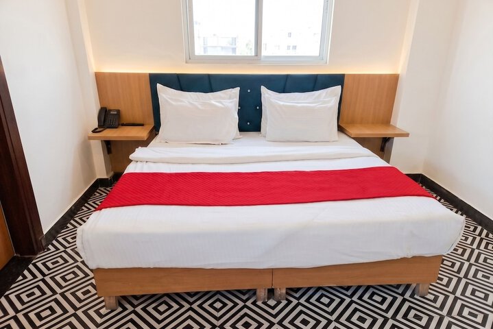 Room 8 of 27