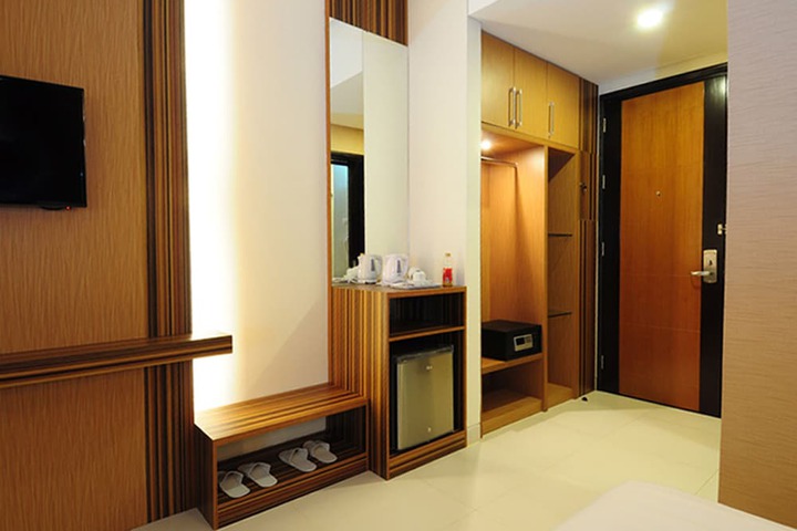 Room 7 of 20