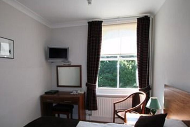 Room 11 of 15
