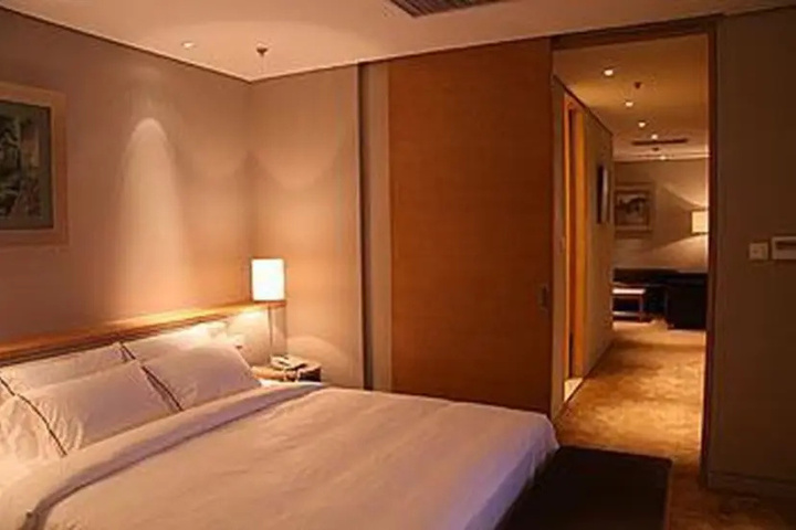 Guoce Hotel
