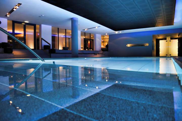 Pool 82 of 137