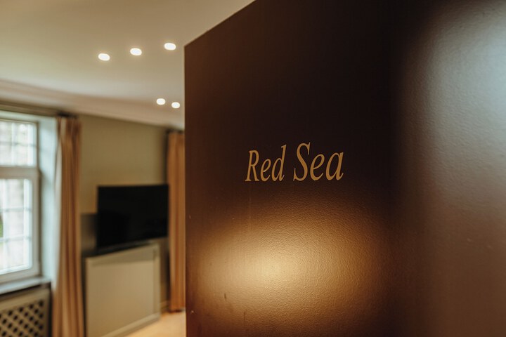 Room 10 of 40