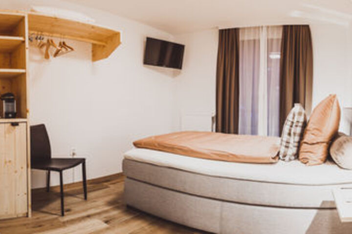 Room 35 of 65