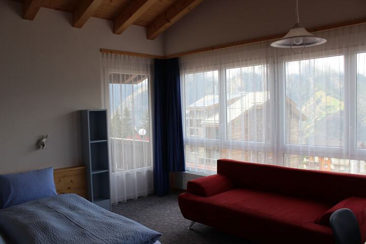 Room 15 of 38
