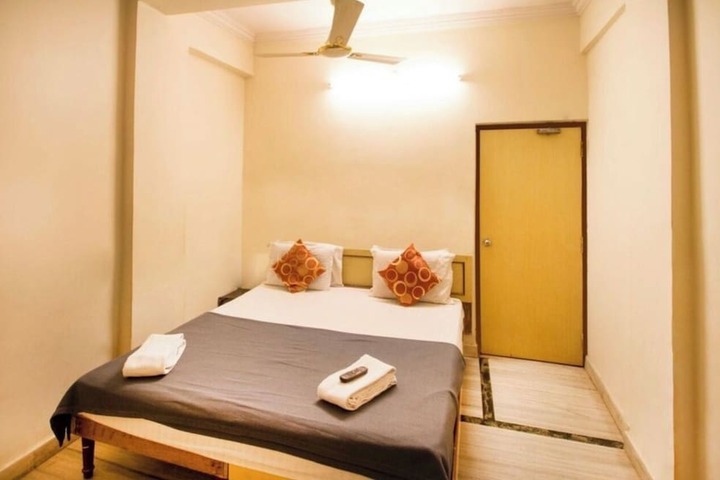 Room 8 of 24