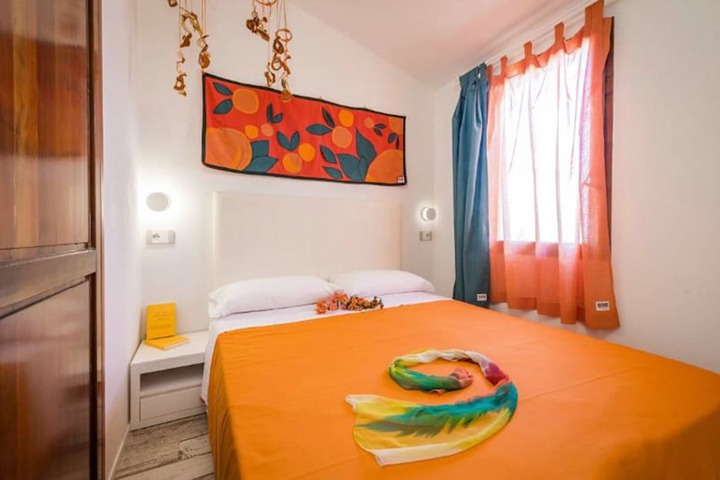 Room 12 of 74