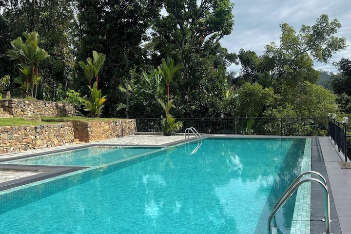 Pools & Facilities
