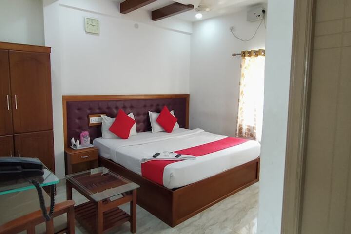 Room 3 of 7