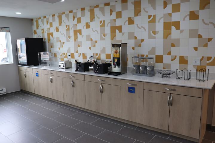 Breakfast area