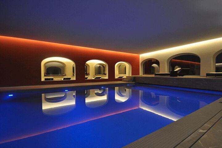 Pool 65 of 96