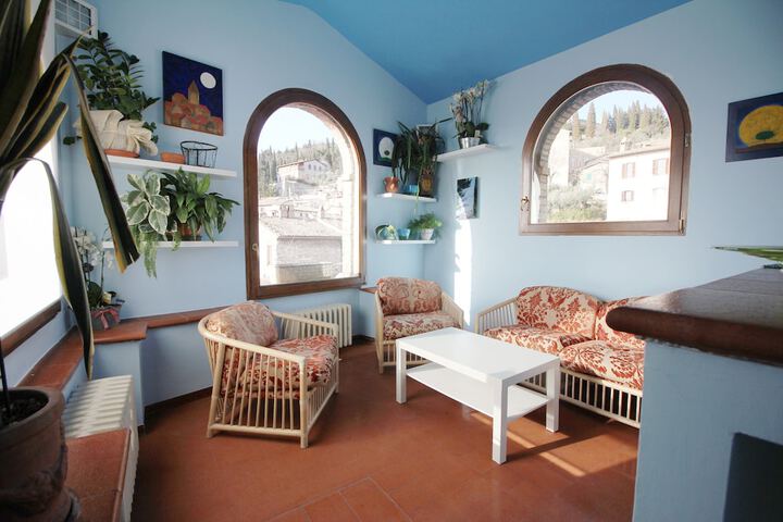 Lounge 78 of 100