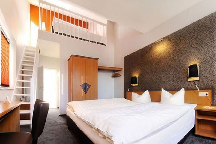 Room 15 of 45