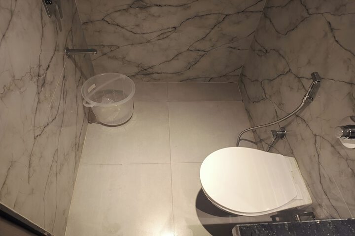 Room 53 of 65