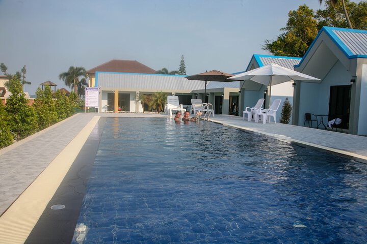 Pool 35 of 86