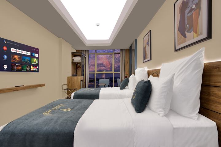 Room 18 of 35