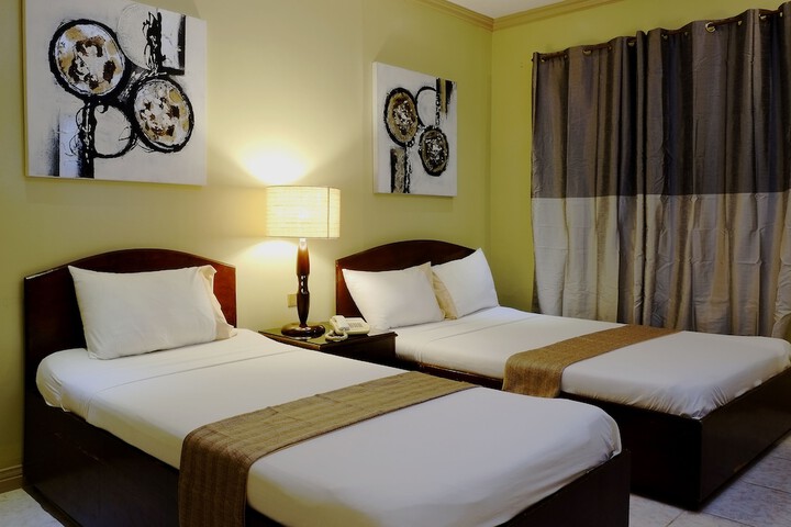 Room 7 of 50
