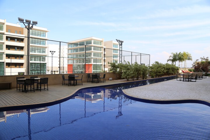 Pool Hotel