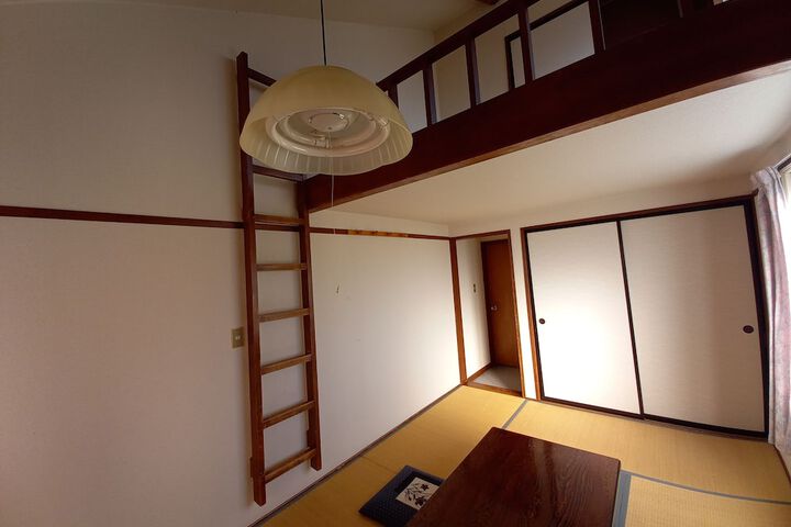 Room 9 of 53