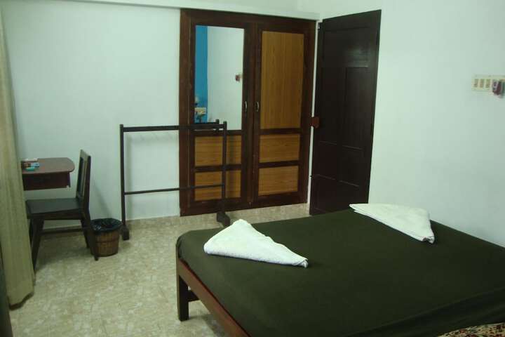 Room 11 of 51