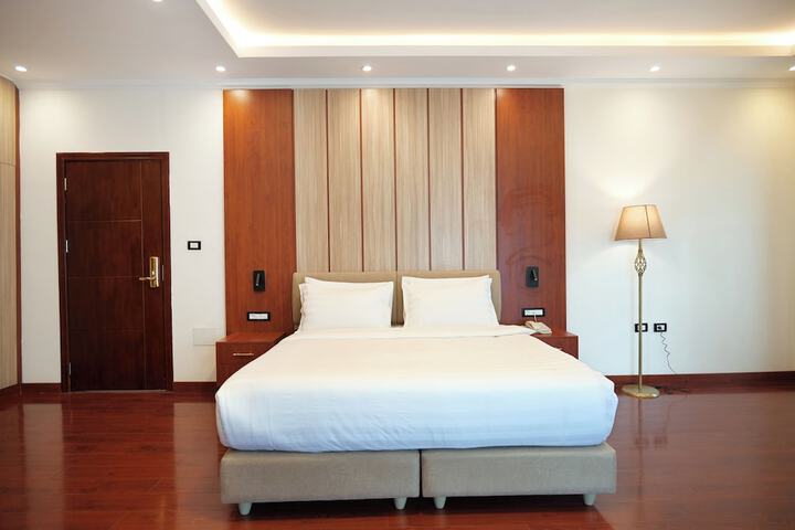 Room 11 of 73