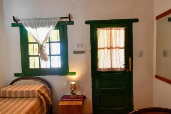 Room 6 of 15