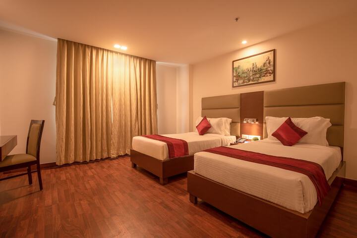 Room 8 of 30