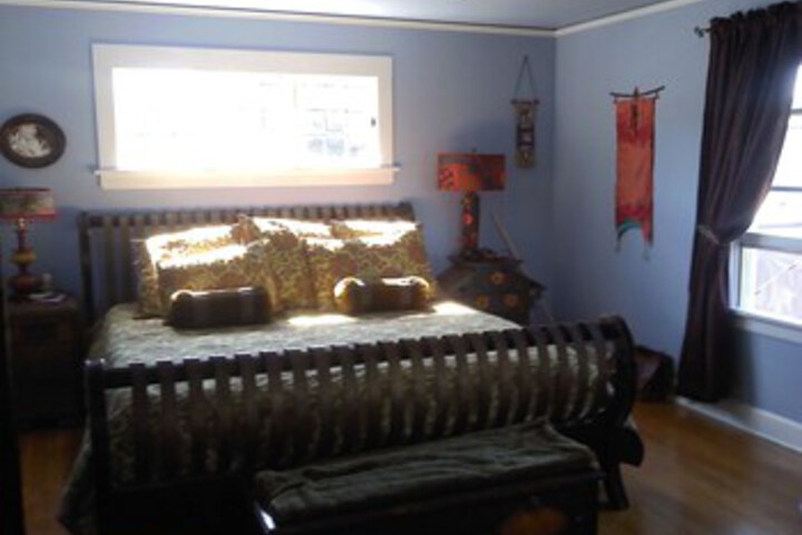 Room 8 of 12
