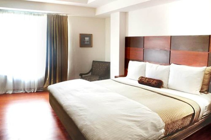 Room 15 of 62