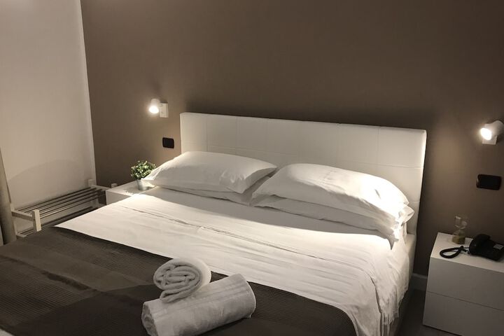 Room 6 of 51