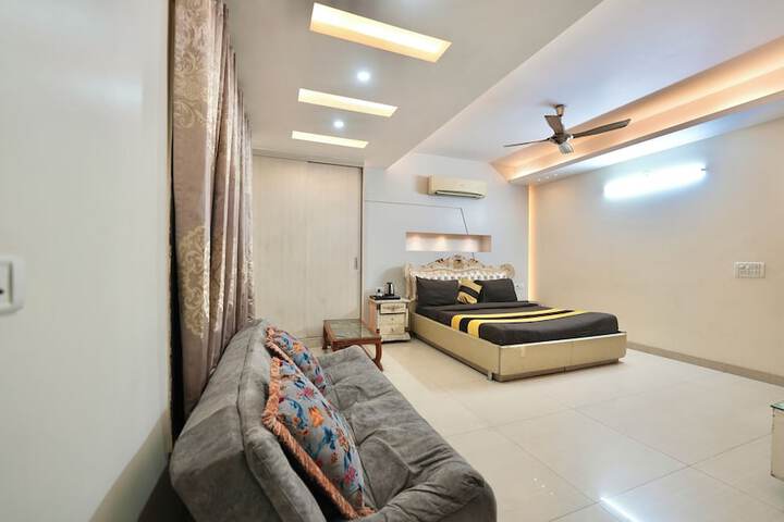 Room 15 of 44