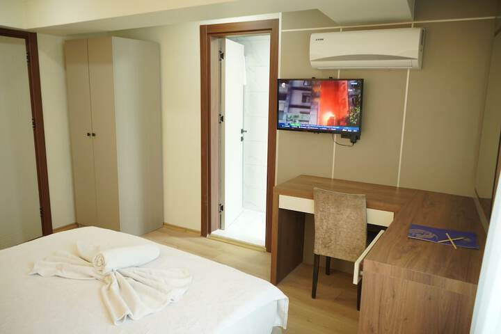 Room 34 of 71