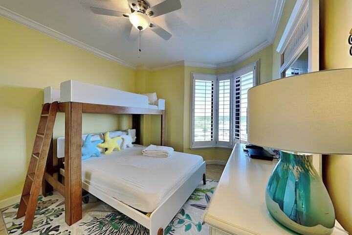 Room 14 of 27